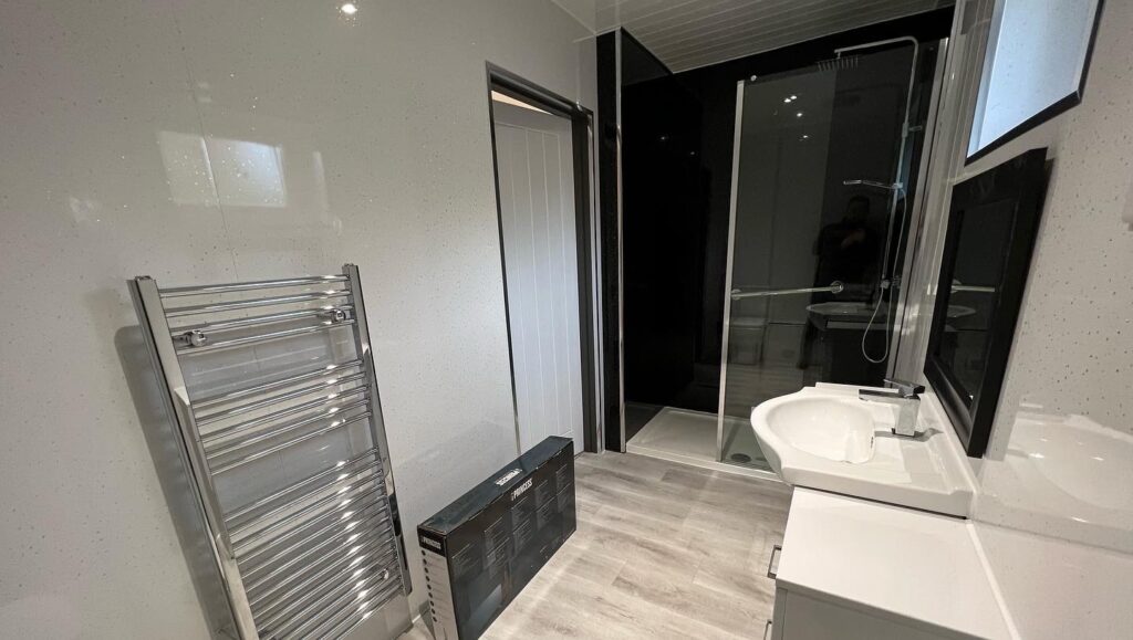 DDD2E384-BD6C-429B-AC54-E0EF2F62BD71